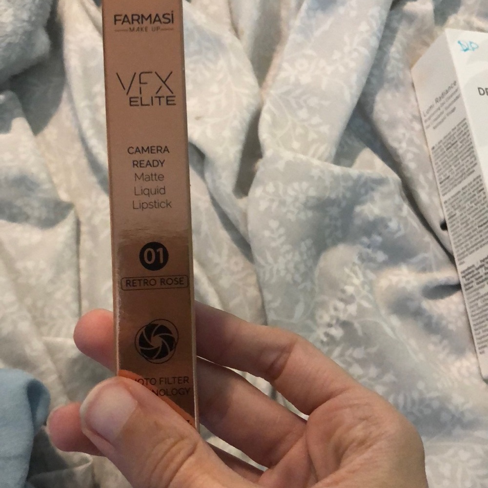 Farmasi VFX PRO Elite  liquid lipstick